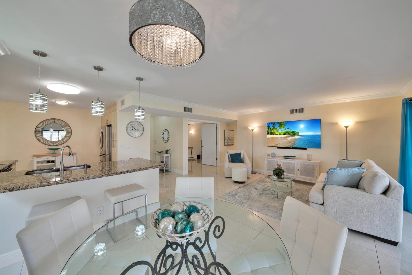 10223 N Circle Lake Drive 102