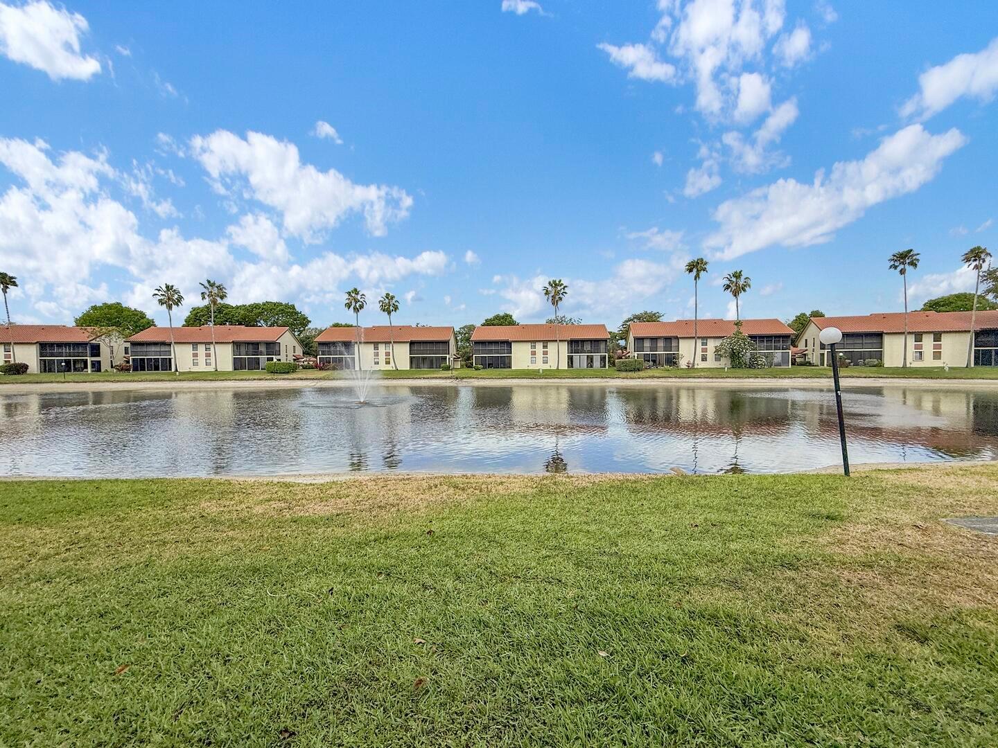 10223 N Circle Lake Drive 102