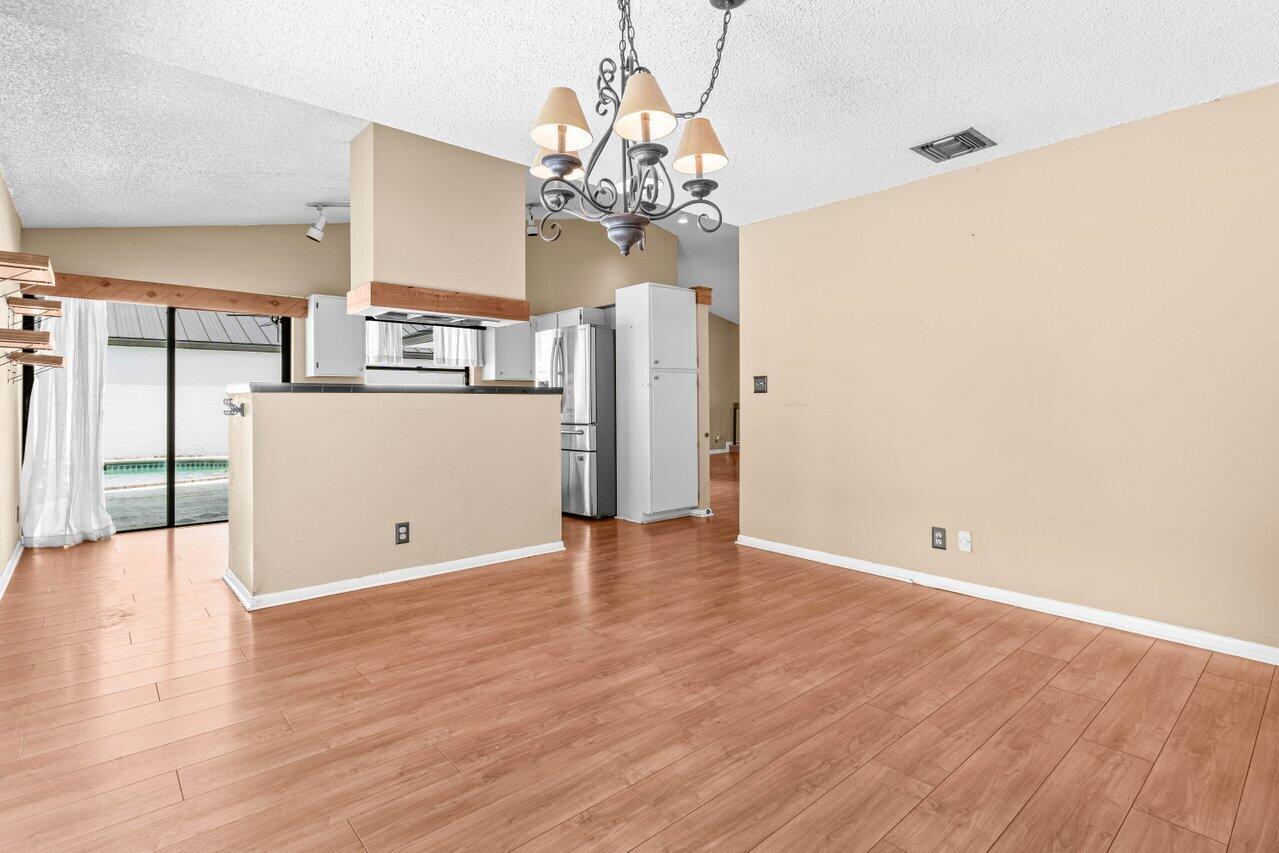 21641 Sutters Lane