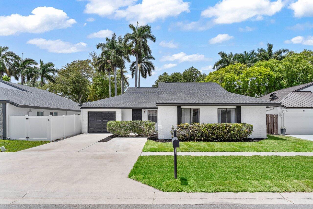 21641 Sutters Lane