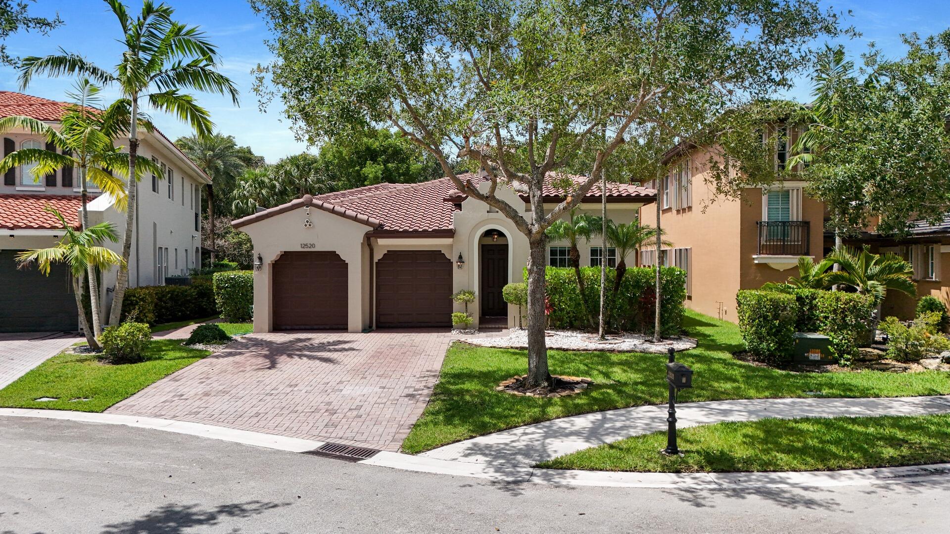 12520 NW 79th Manor