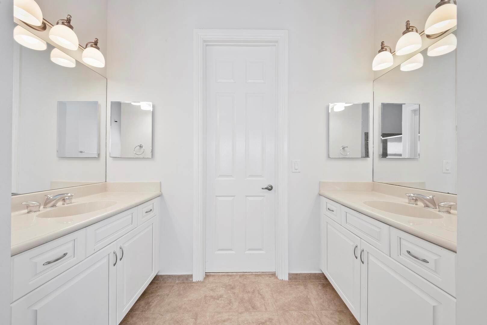 12520 NW 79th Manor