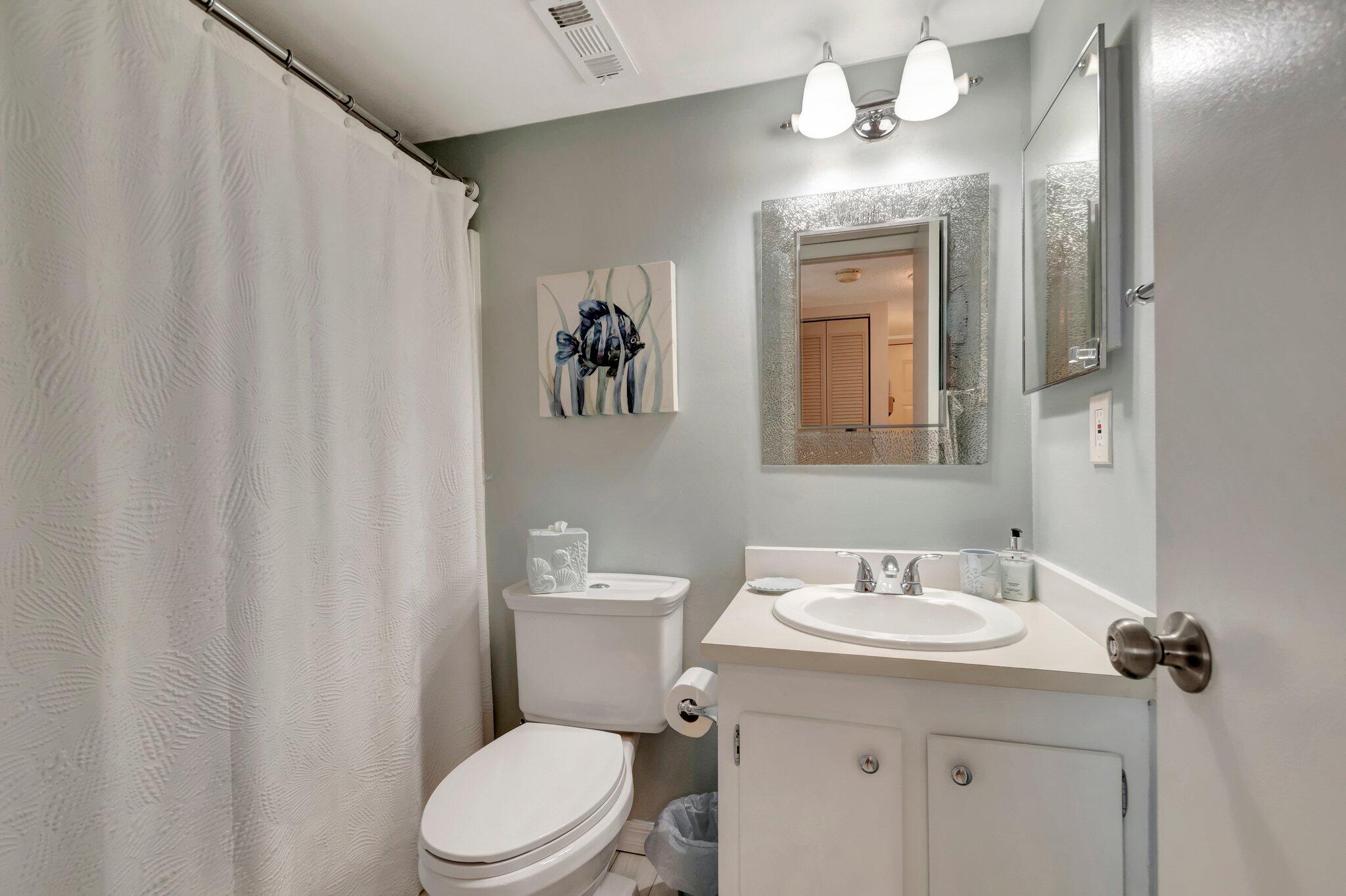 7202 Golf Colony Court 203, Lake Worth Unit: 203