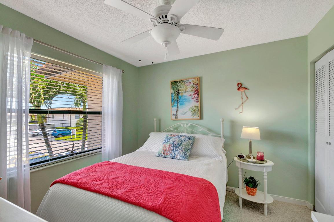 7202 Golf Colony Court 203, Lake Worth Unit: 203