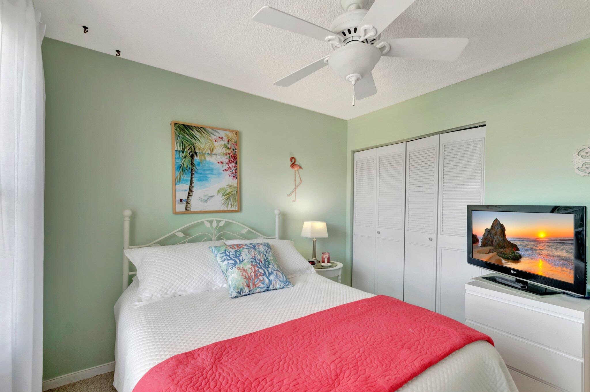 7202 Golf Colony Court 203, Lake Worth Unit: 203