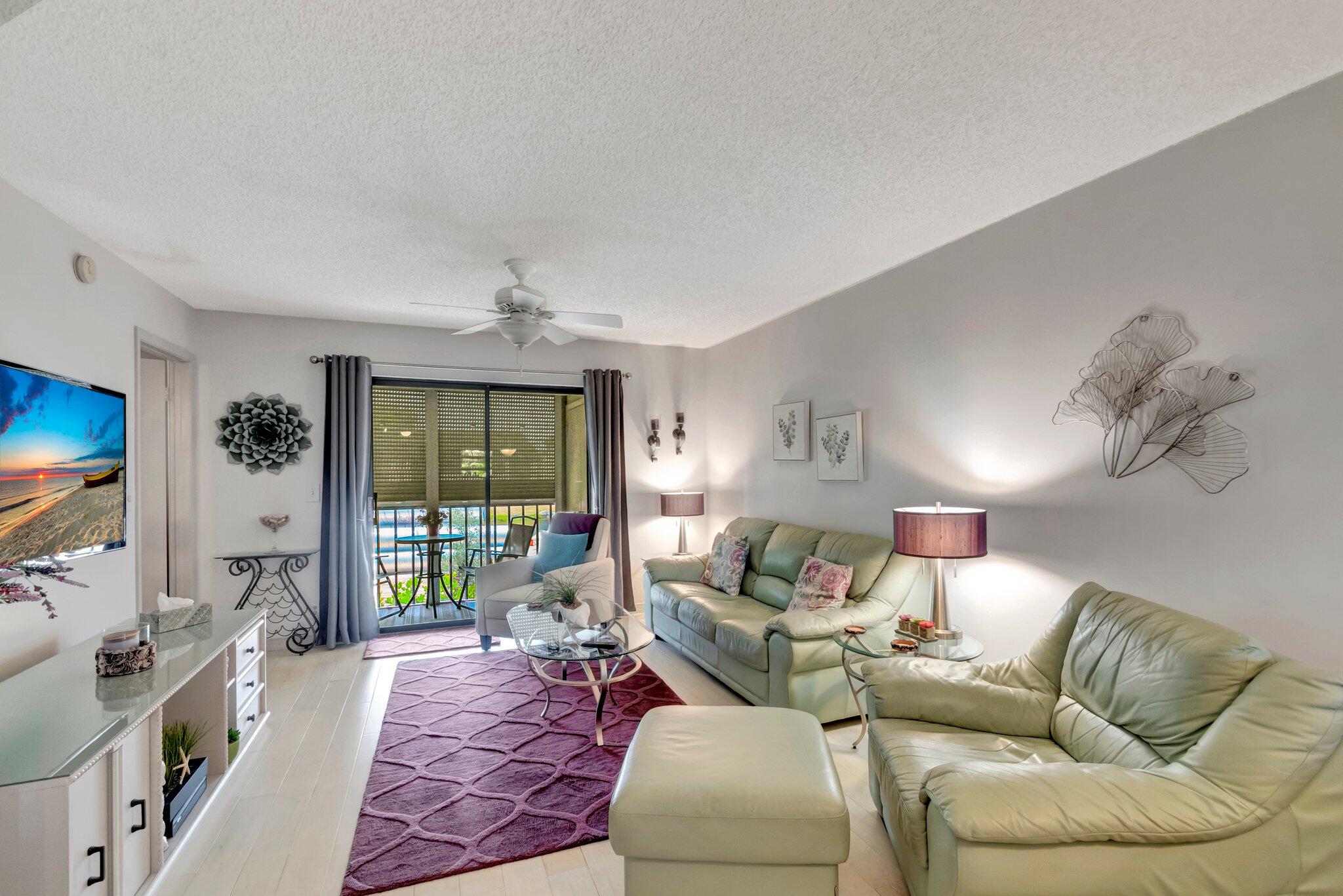7202 Golf Colony Court 203, Lake Worth Unit: 203