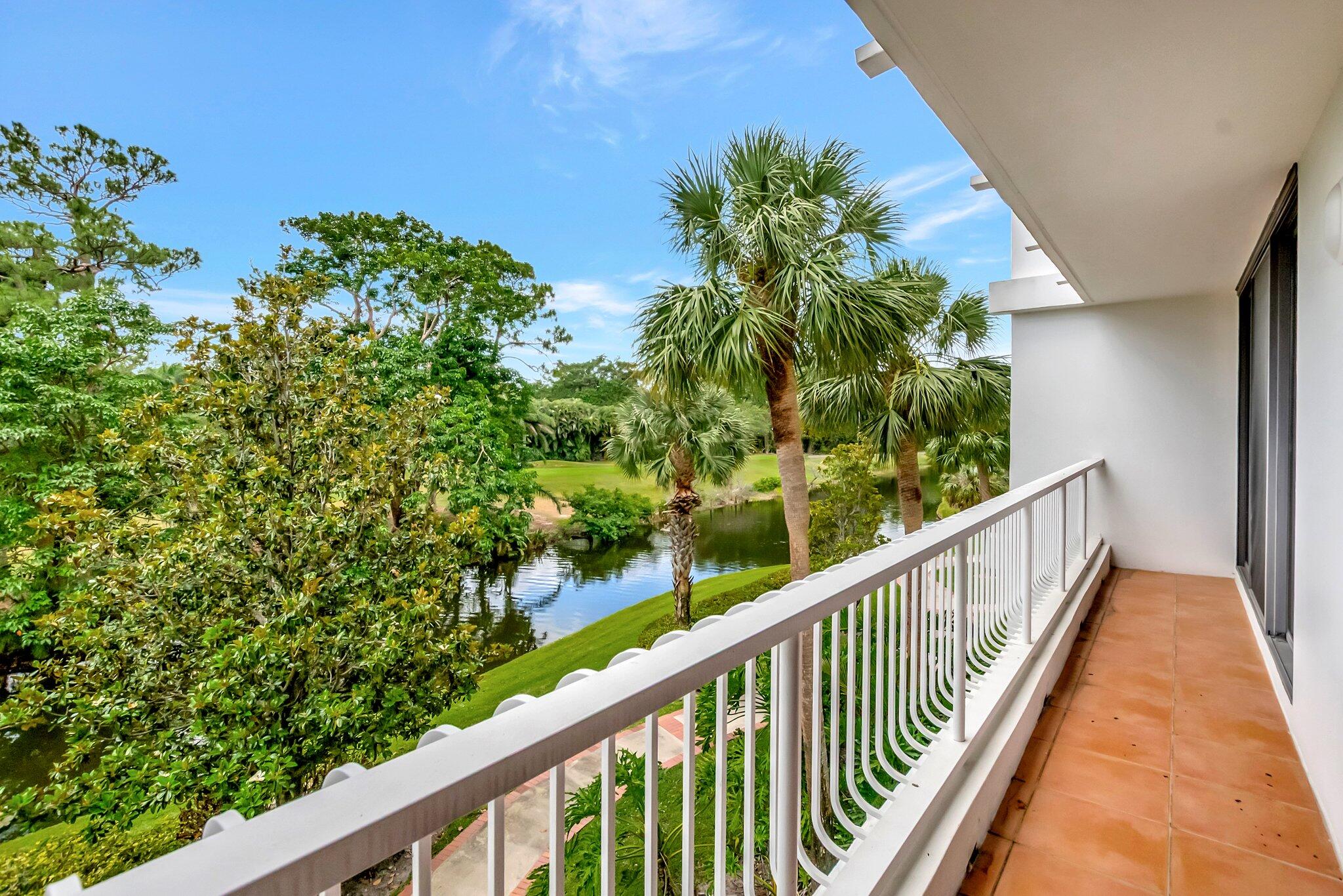 20290 Fairway Oaks Drive Drive 221