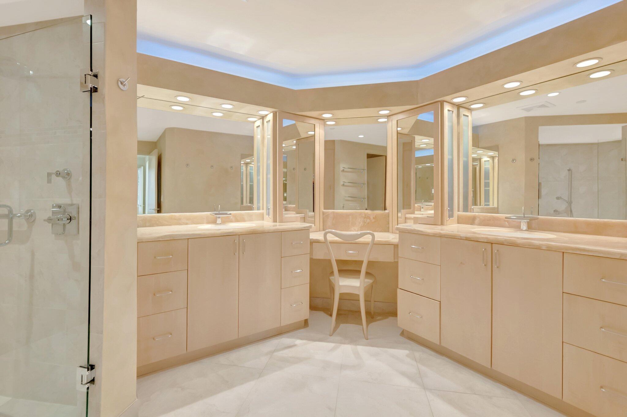 20290 Fairway Oaks Drive Drive 221