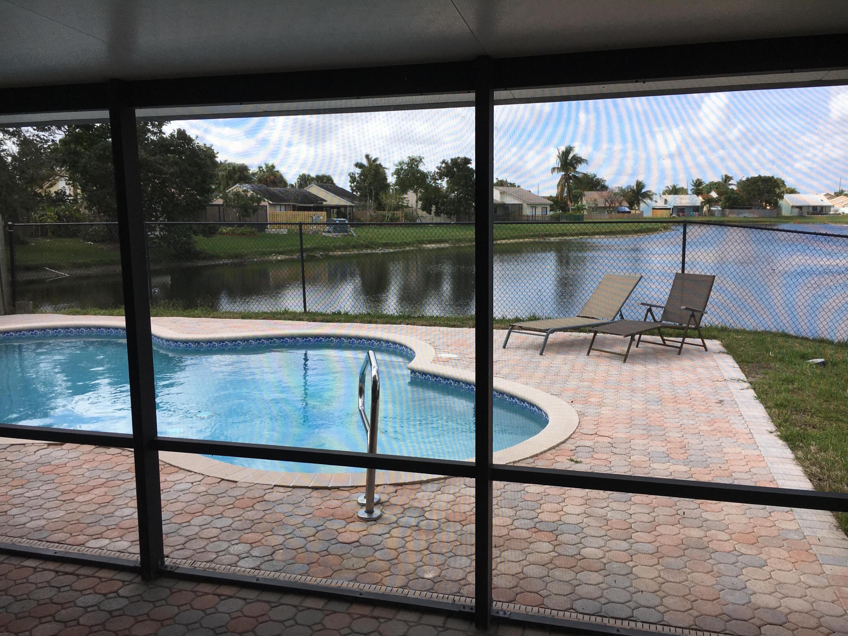 6158 Country Fair Circle Circle
