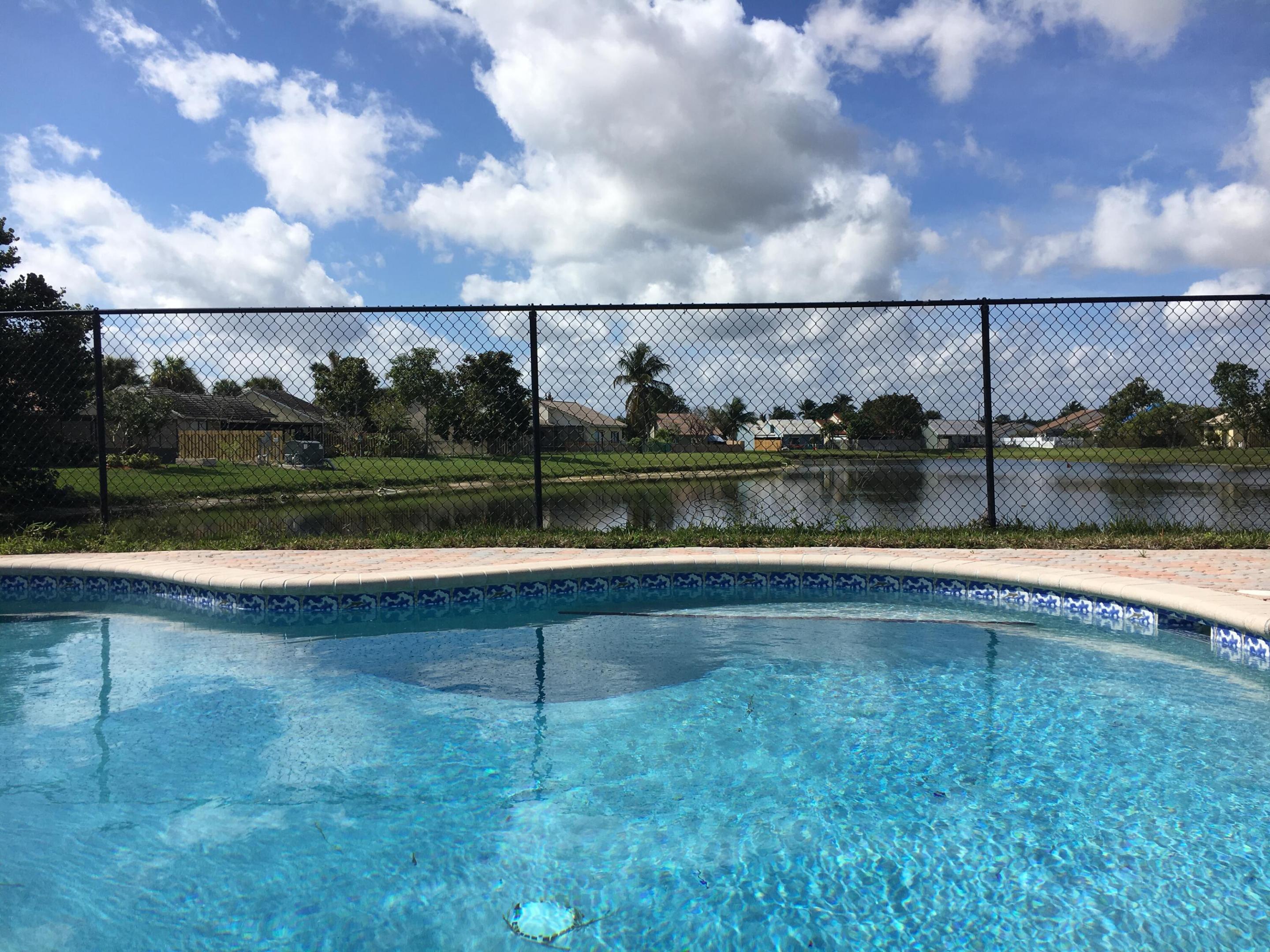 6158 Country Fair Circle Circle