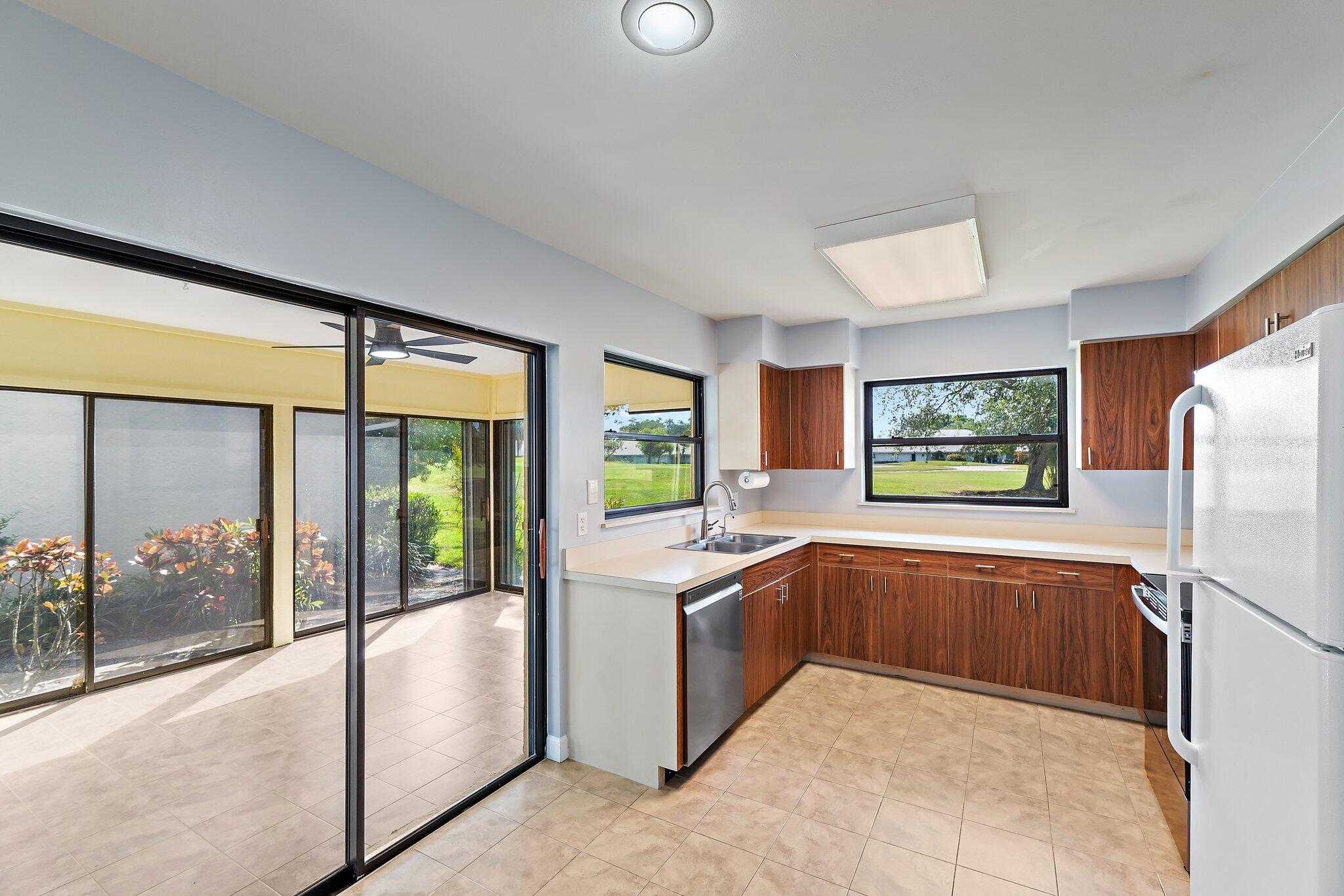 2711 SW Egret Pond Circle