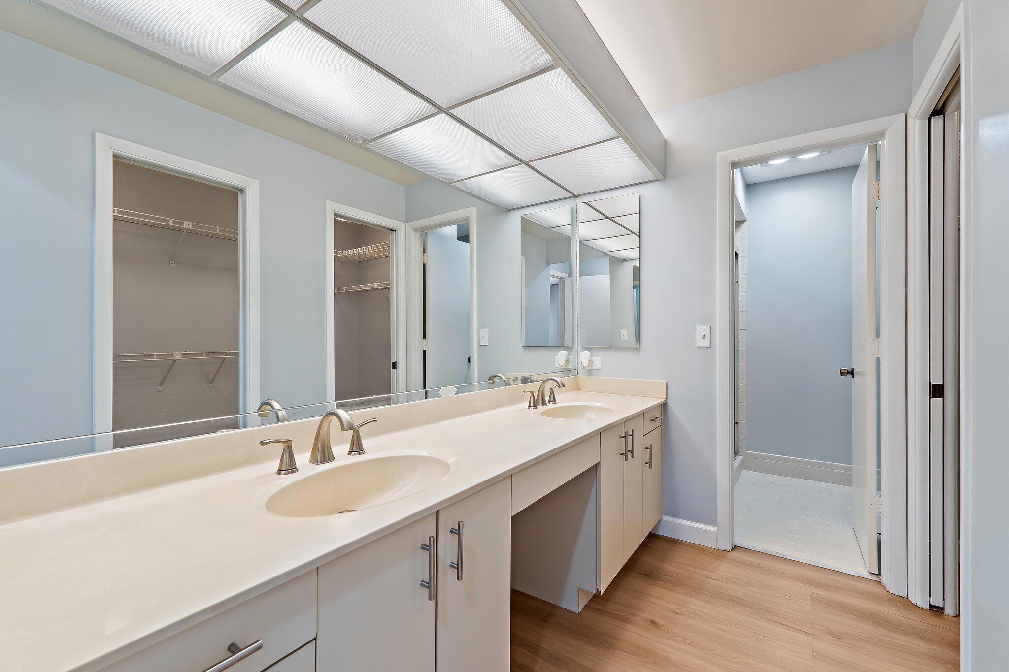 2711 SW Egret Pond Circle