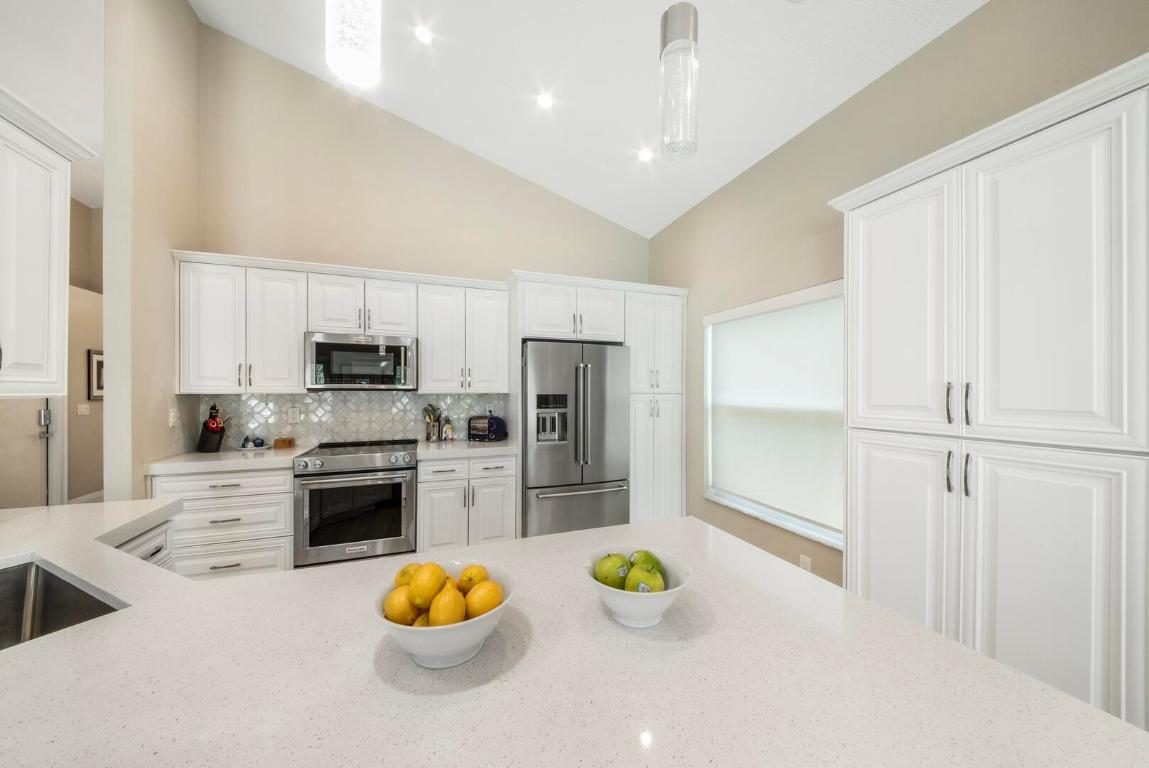 7070 Charleston Point Drive, Lake Worth