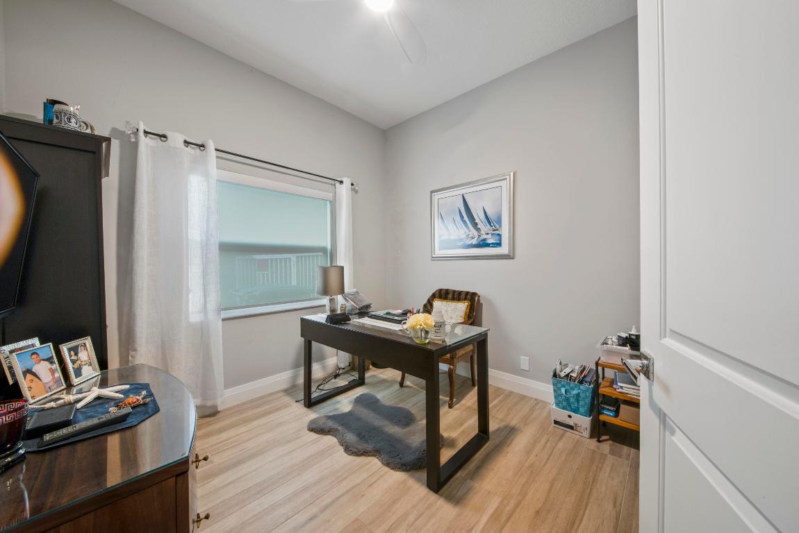 7070 Charleston Point Drive, Lake Worth