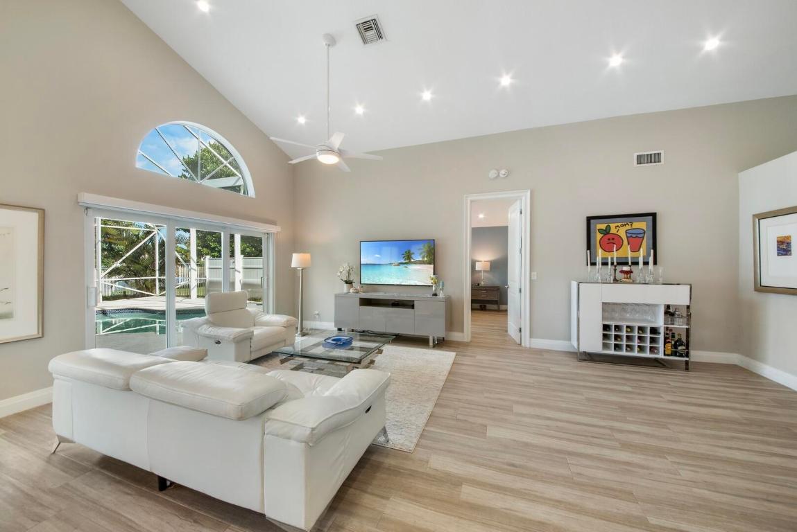 7070 Charleston Point Drive, Lake Worth
