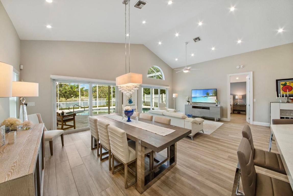 7070 Charleston Point Drive, Lake Worth