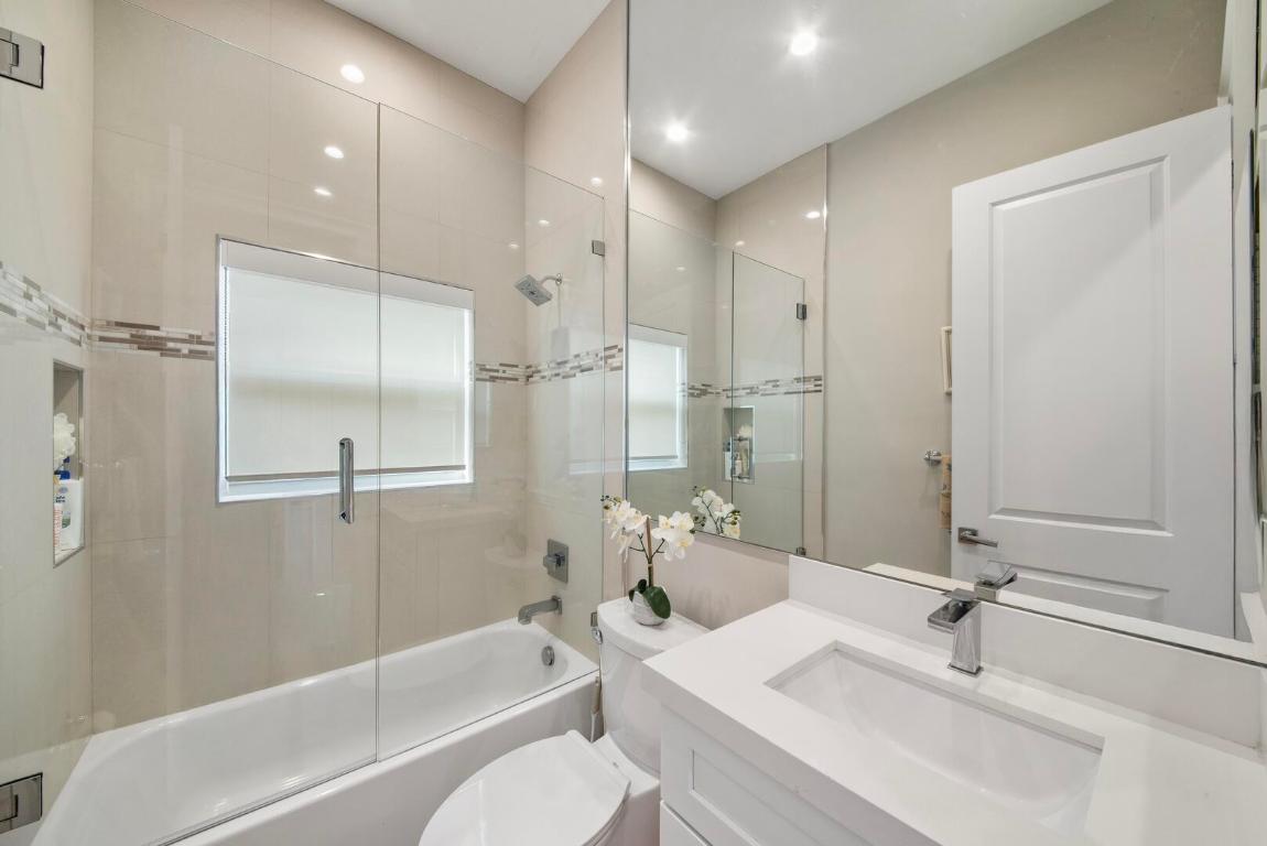 7070 Charleston Point Drive, Lake Worth