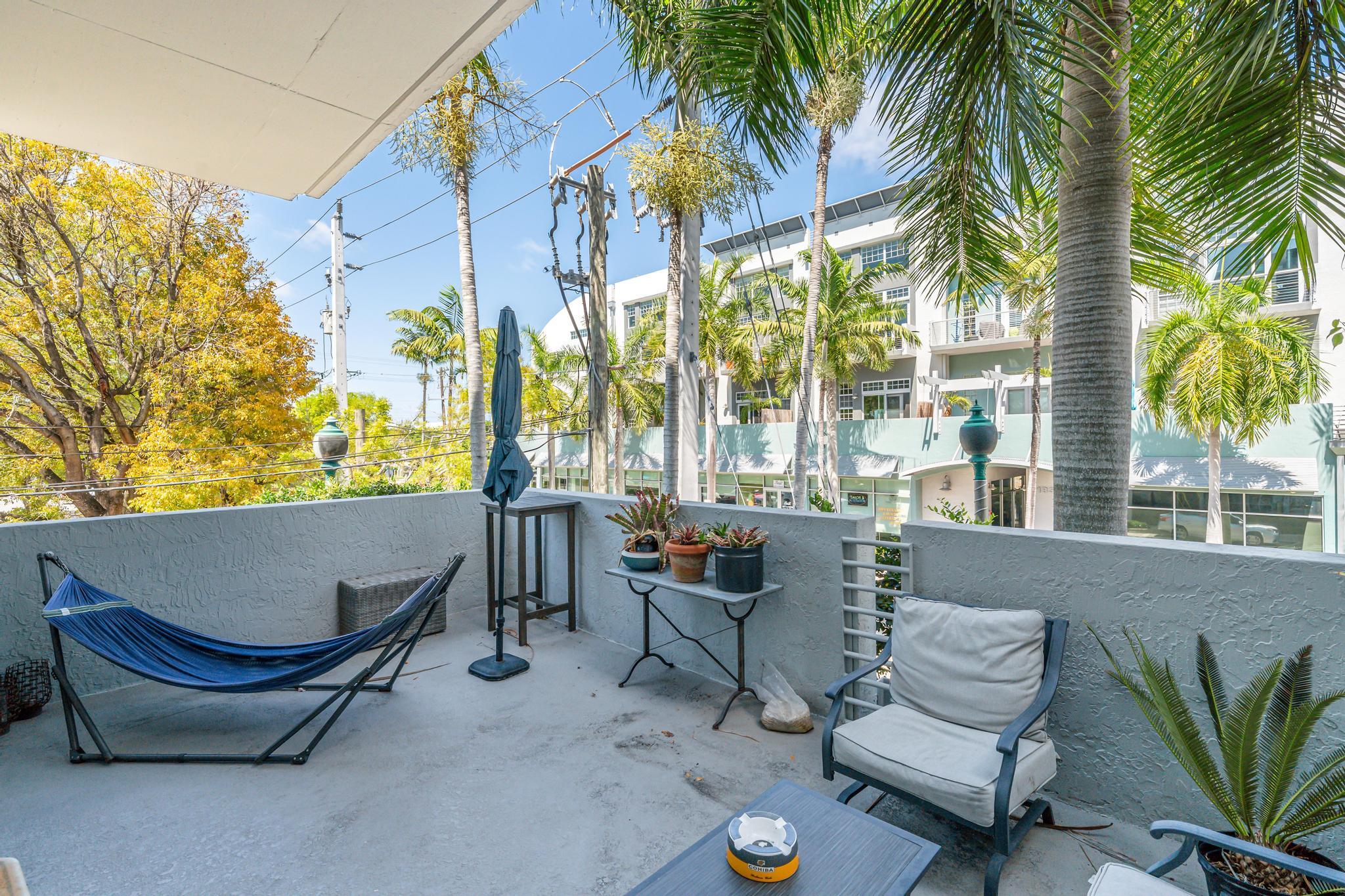 180 NE 4th Avenue 201