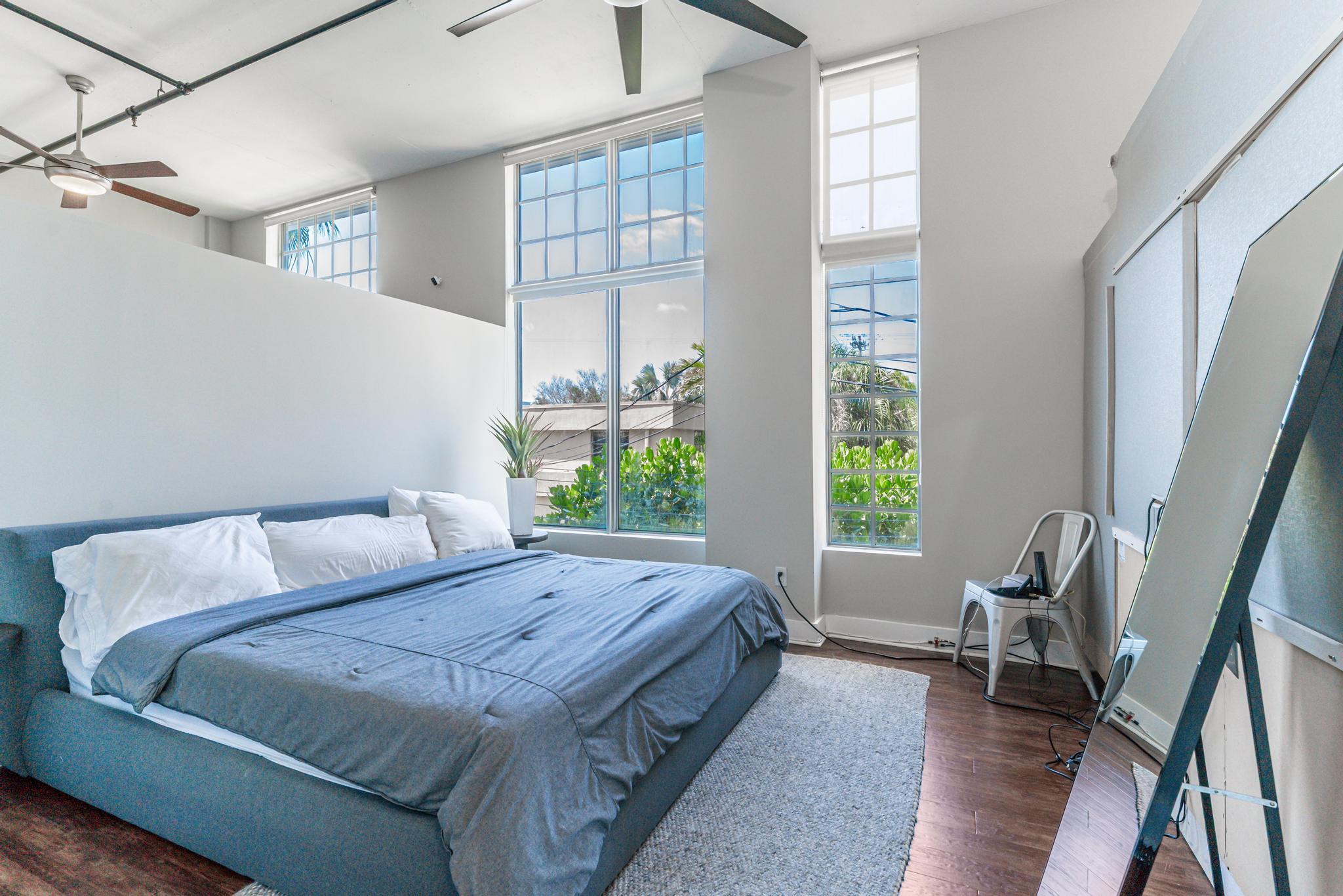 180 NE 4th Avenue 201