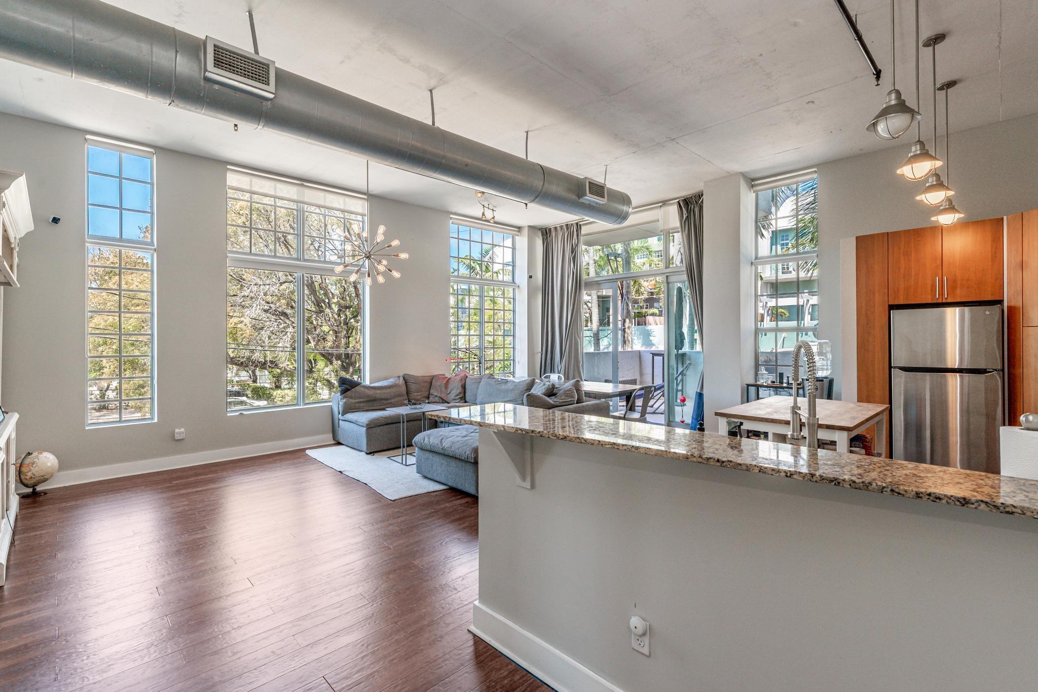 180 NE 4th Avenue 201