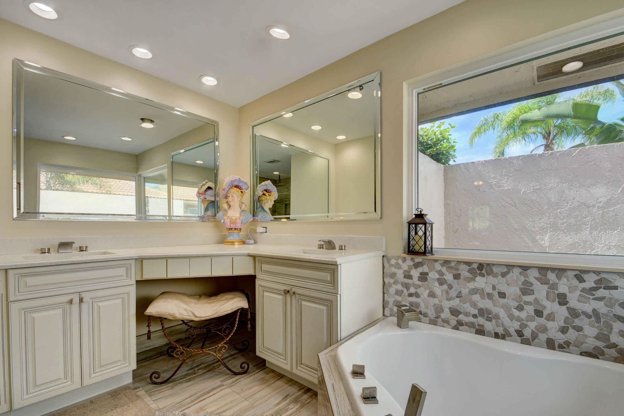 5598 Aspen Ridge Circle