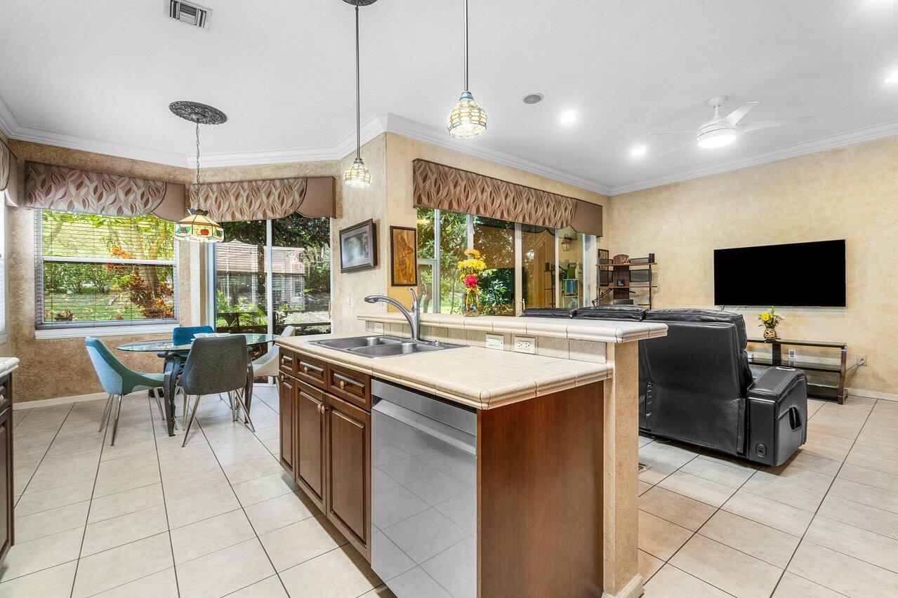 9034 Alexandra Circle
