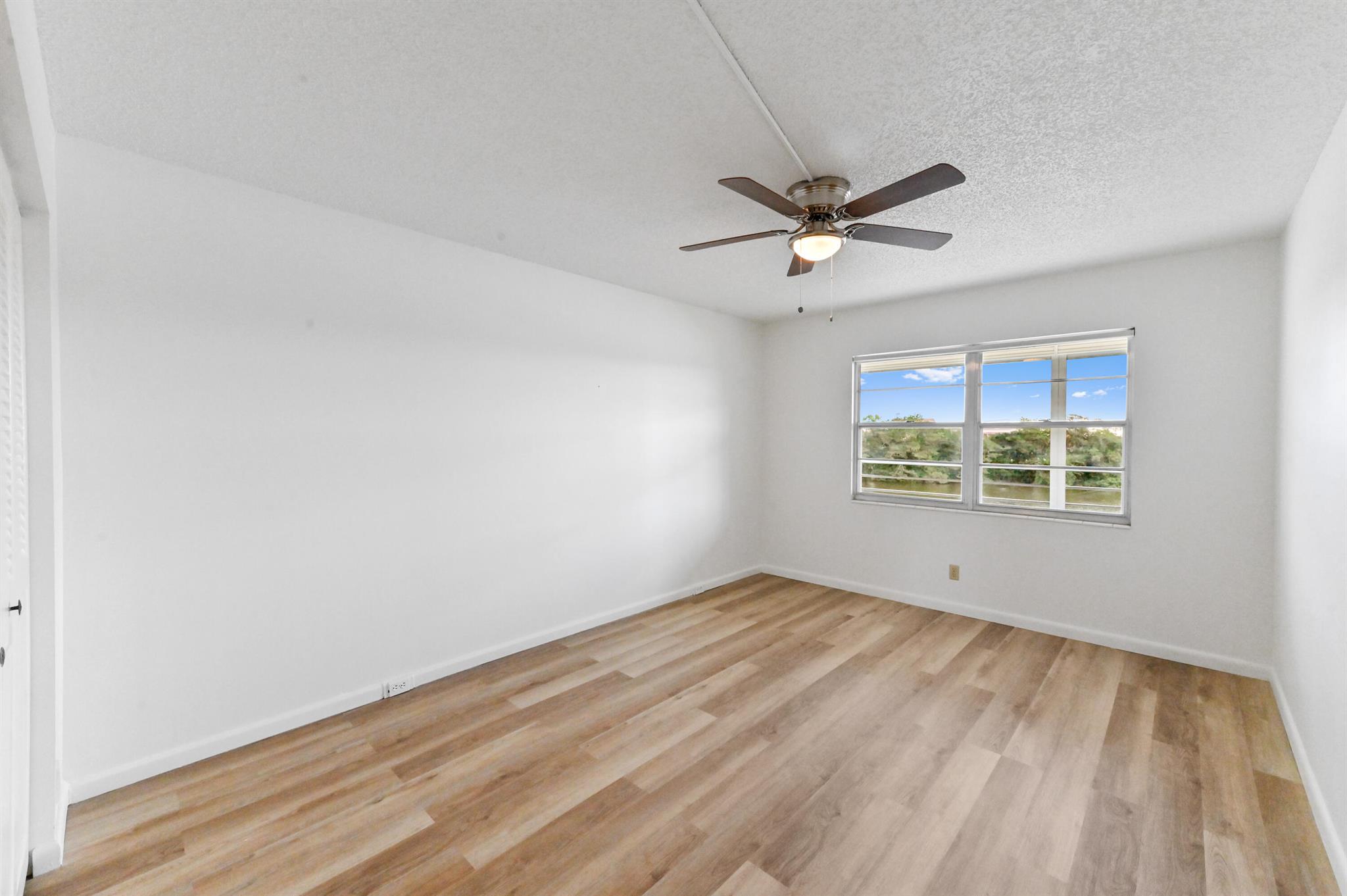 3066 Ainslie D