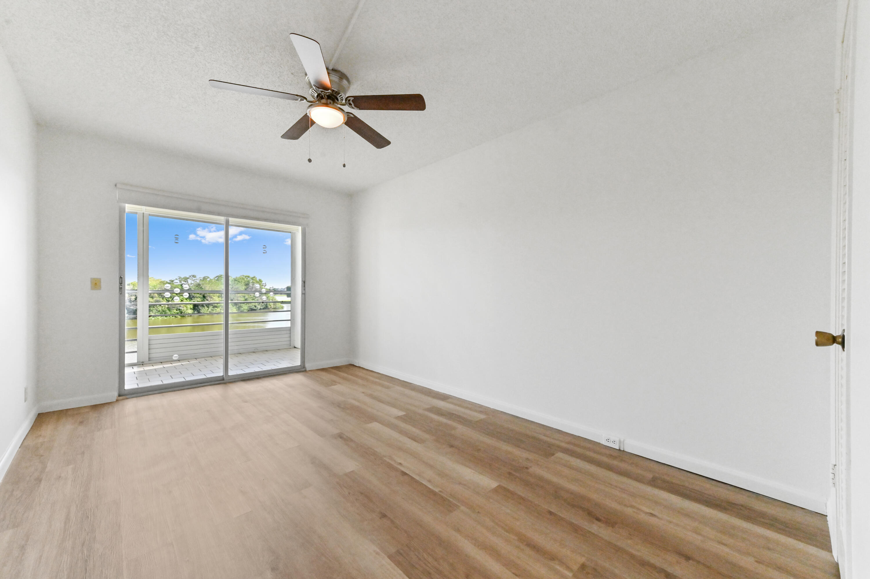 3066 Ainslie D