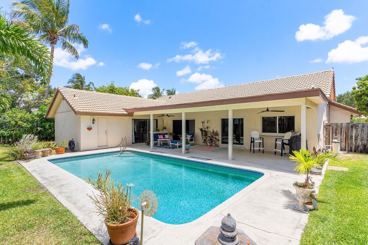 1935 SW 7th Court