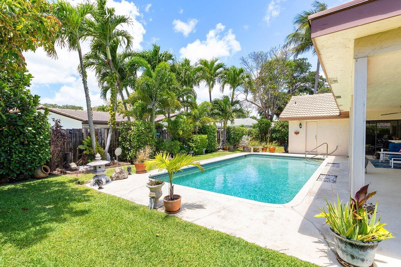 1935 SW 7th Court