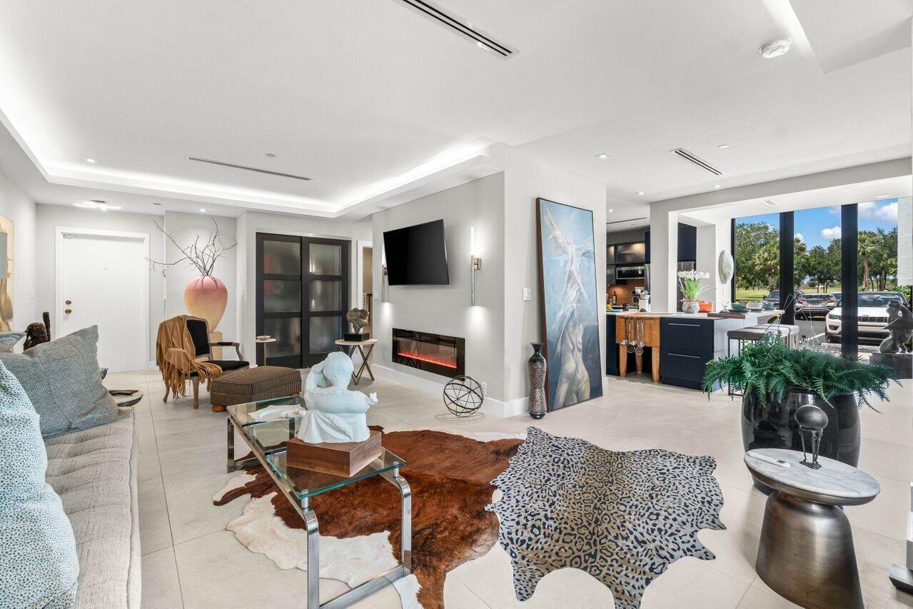 7819 Lakeside Boulevard 0814