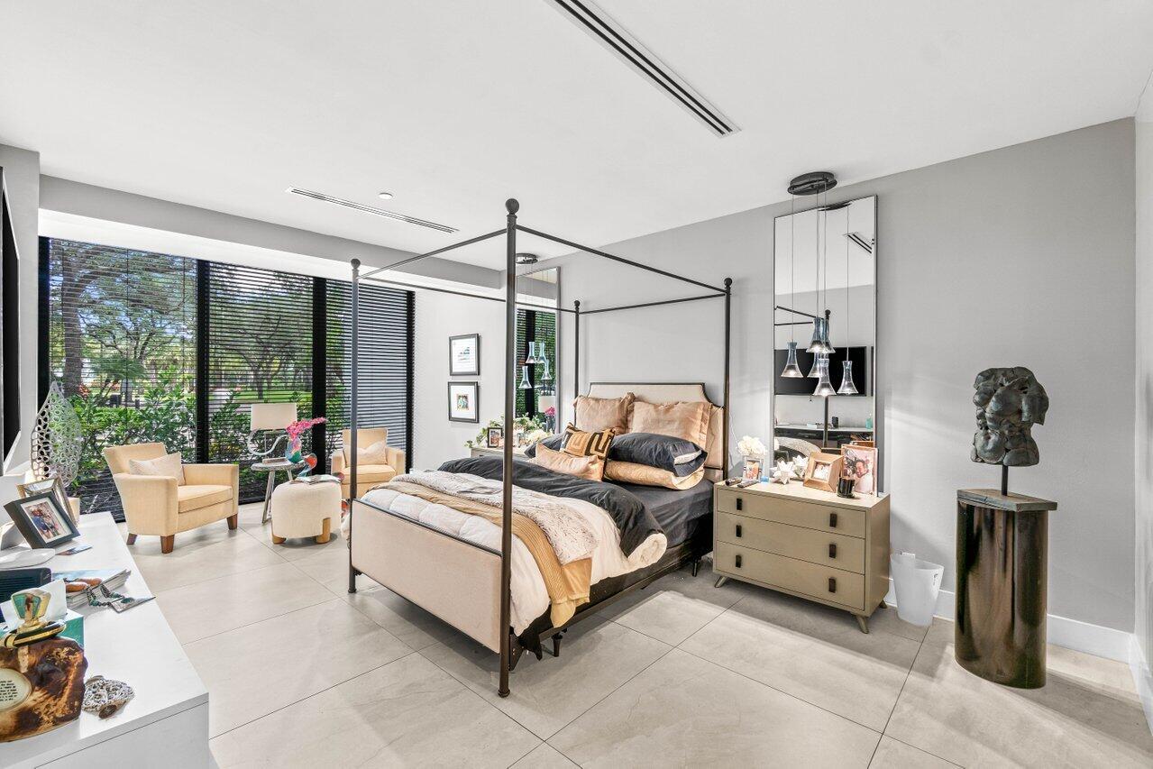 7819 Lakeside Boulevard 0814