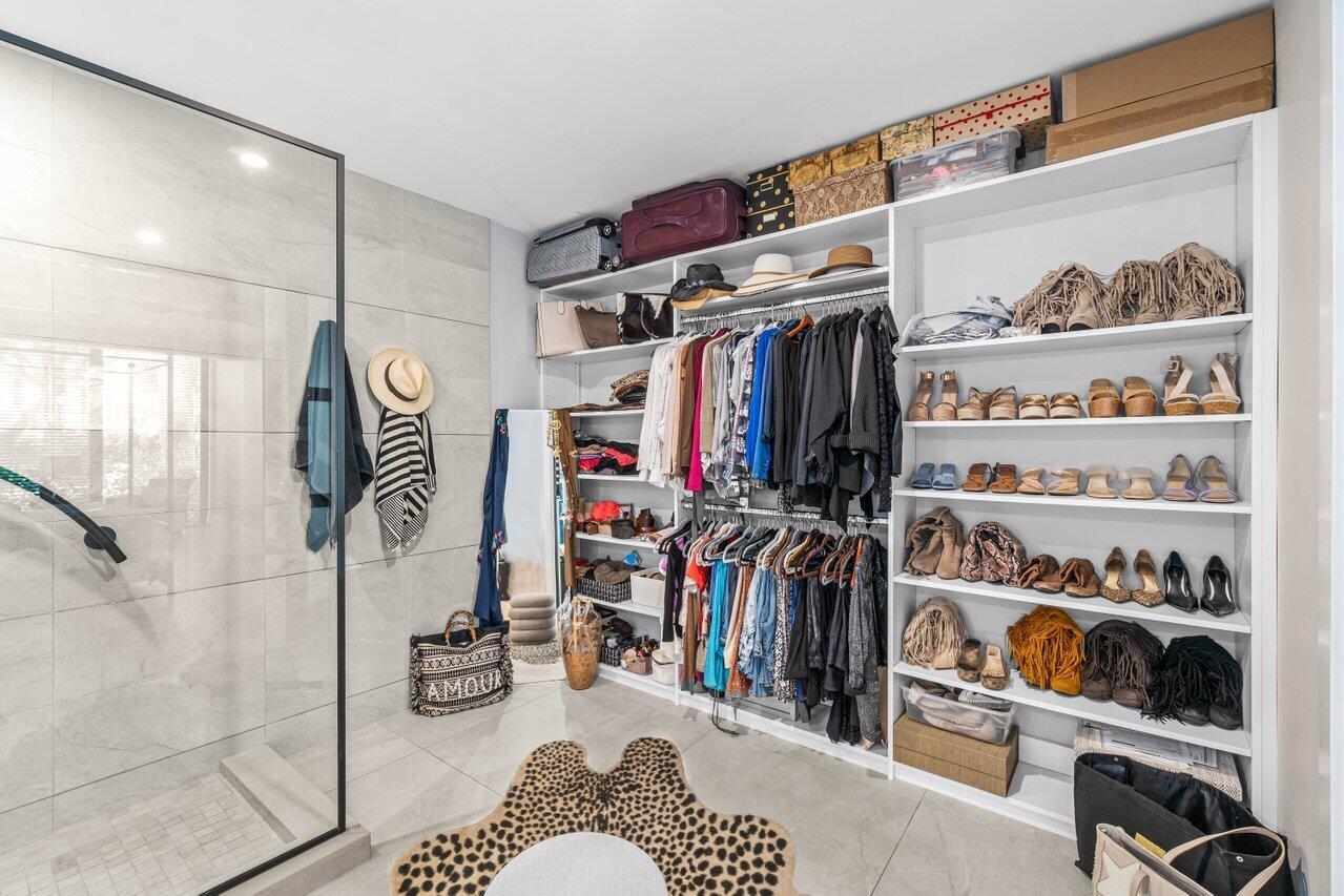 7819 Lakeside Boulevard 0814