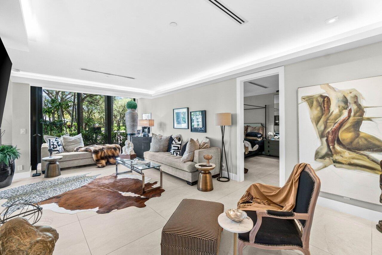 7819 Lakeside Boulevard 0814