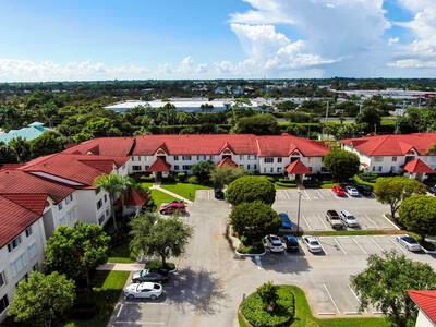 105 Half Moon Circle B1