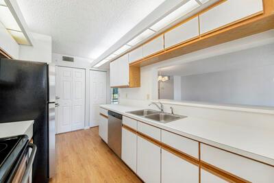 105 Half Moon Circle B1