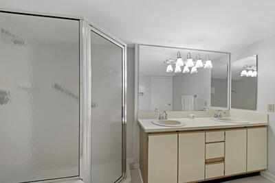105 Half Moon Circle B1