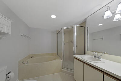 105 Half Moon Circle B1