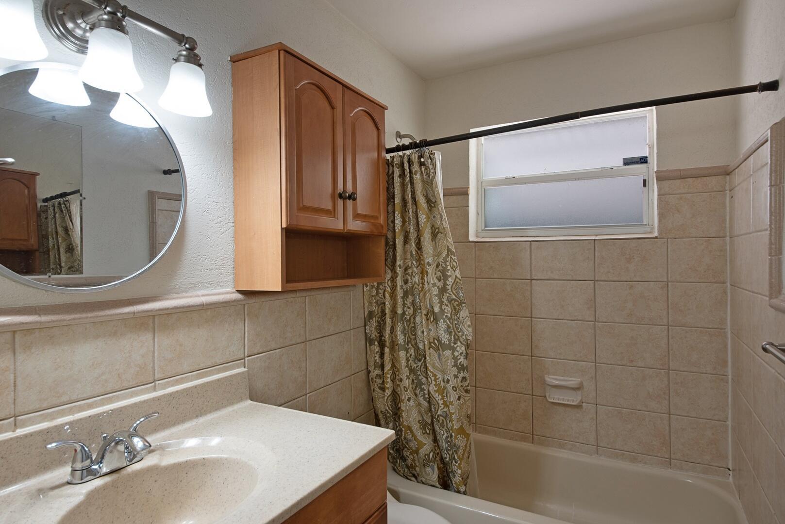 841 NE 61st Street