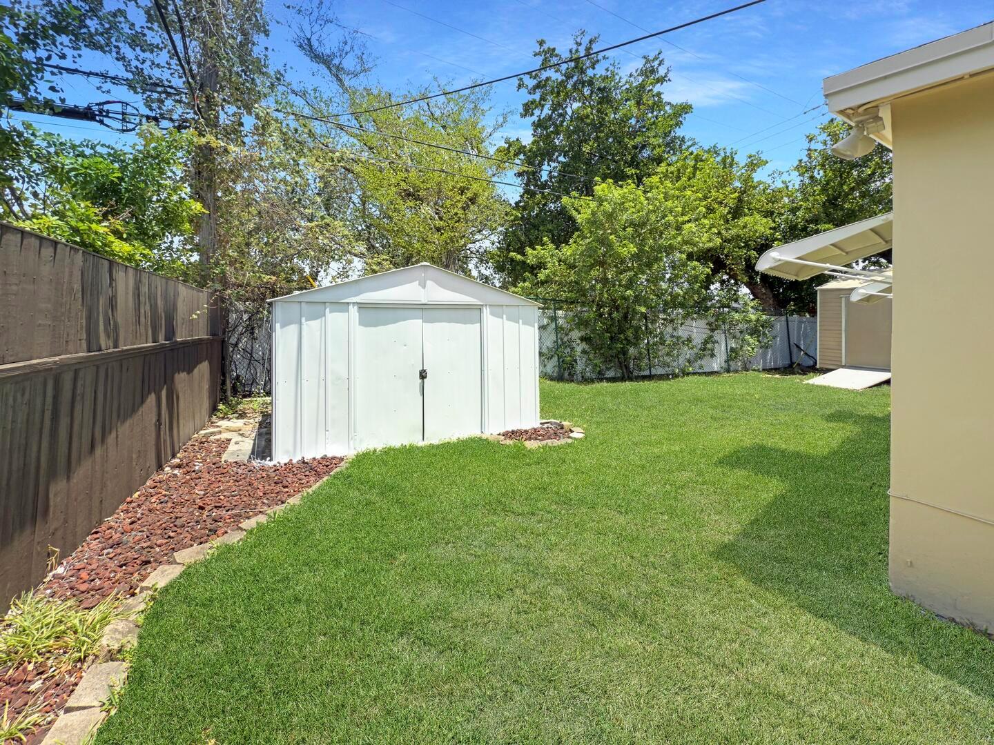 841 NE 61st Street