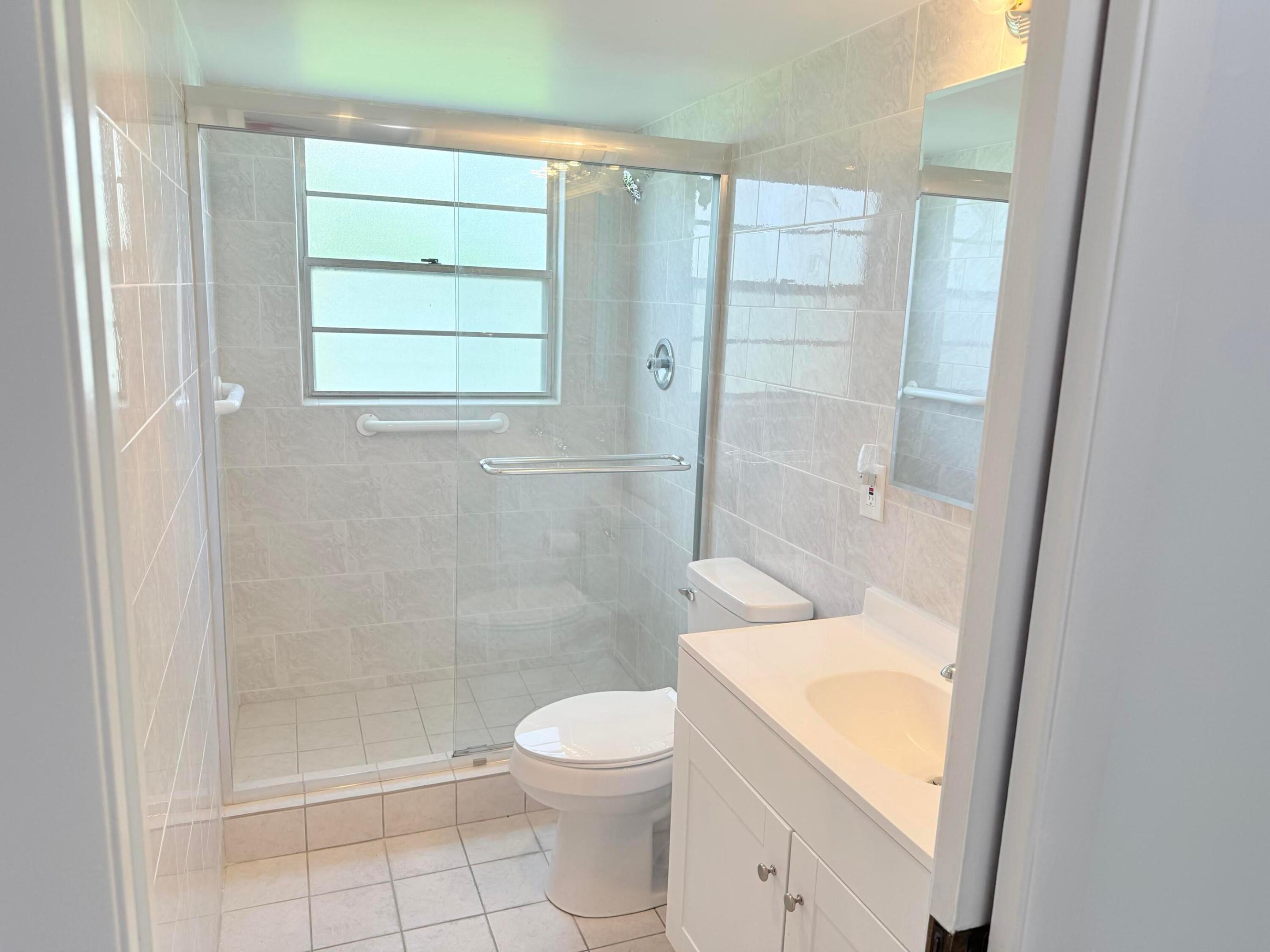 1036 Hythe B B