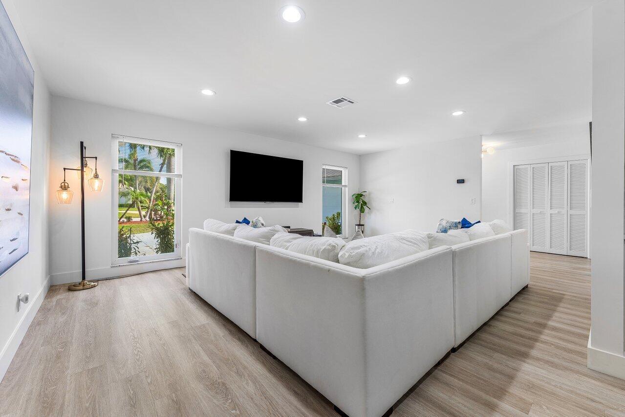 474 S Country Club Drive