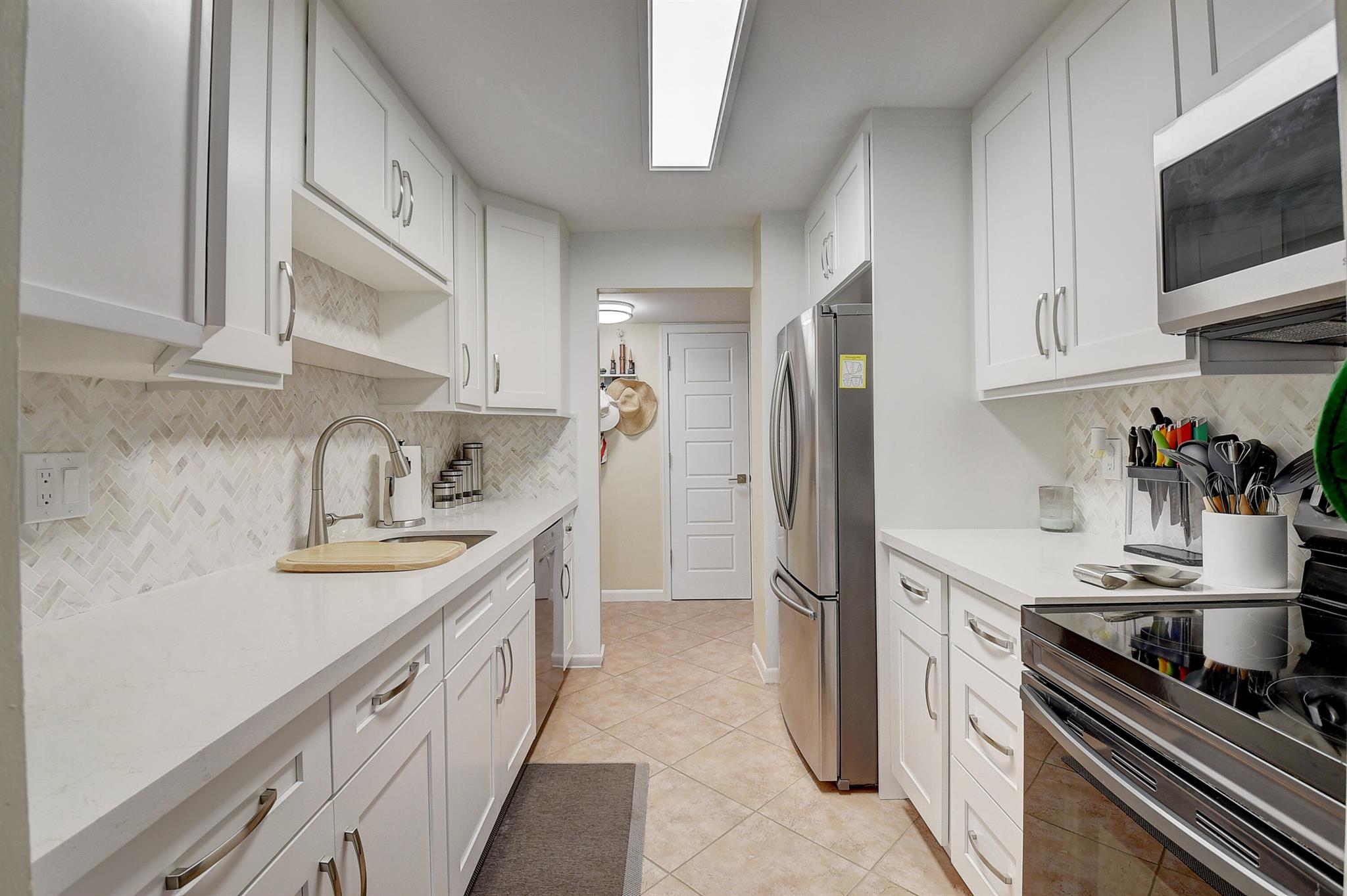 1111 S Ocean Boulevard 123