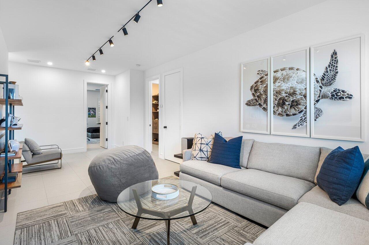 781 SW 18th Street
