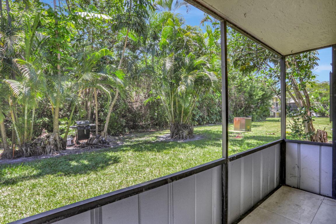 545 Trace Circle 106, Deerfield Beach Unit: 106