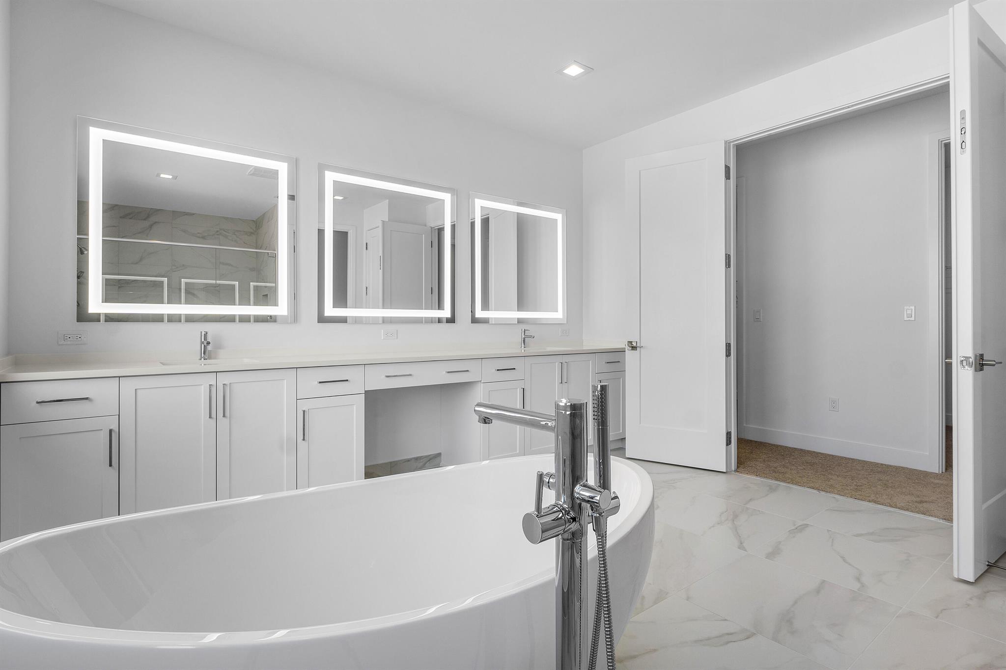 20415 Southernwood Avenue