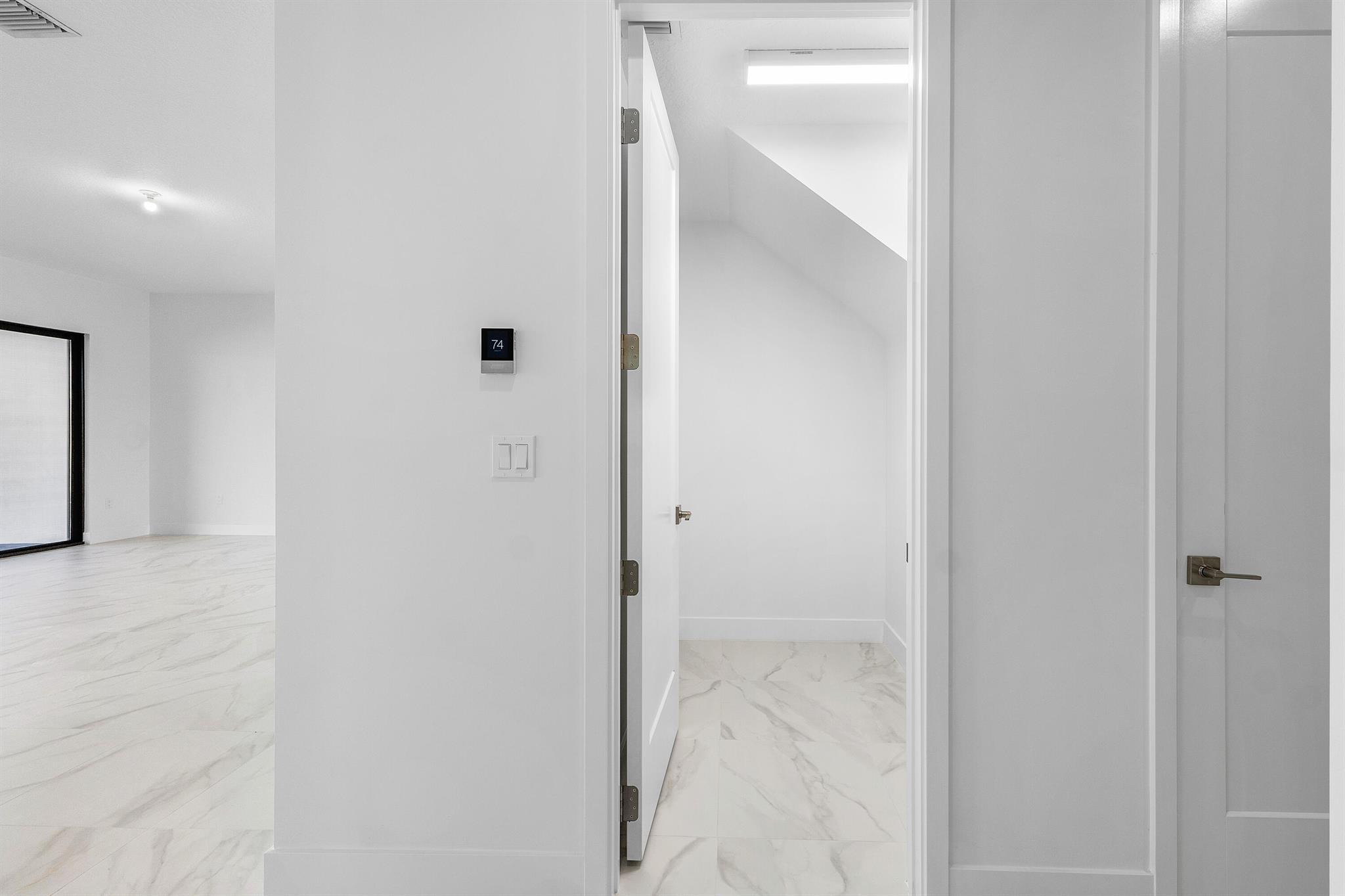 20415 Southernwood Avenue