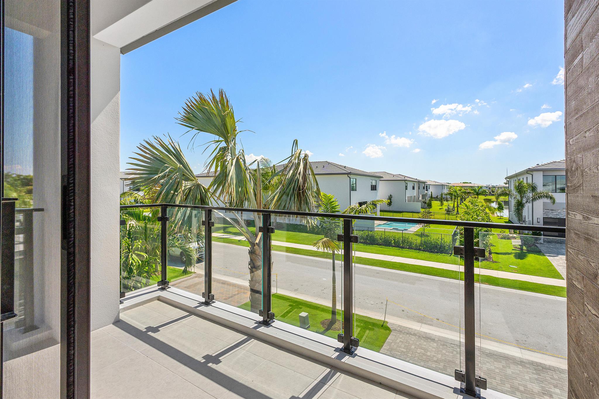 20415 Southernwood Avenue