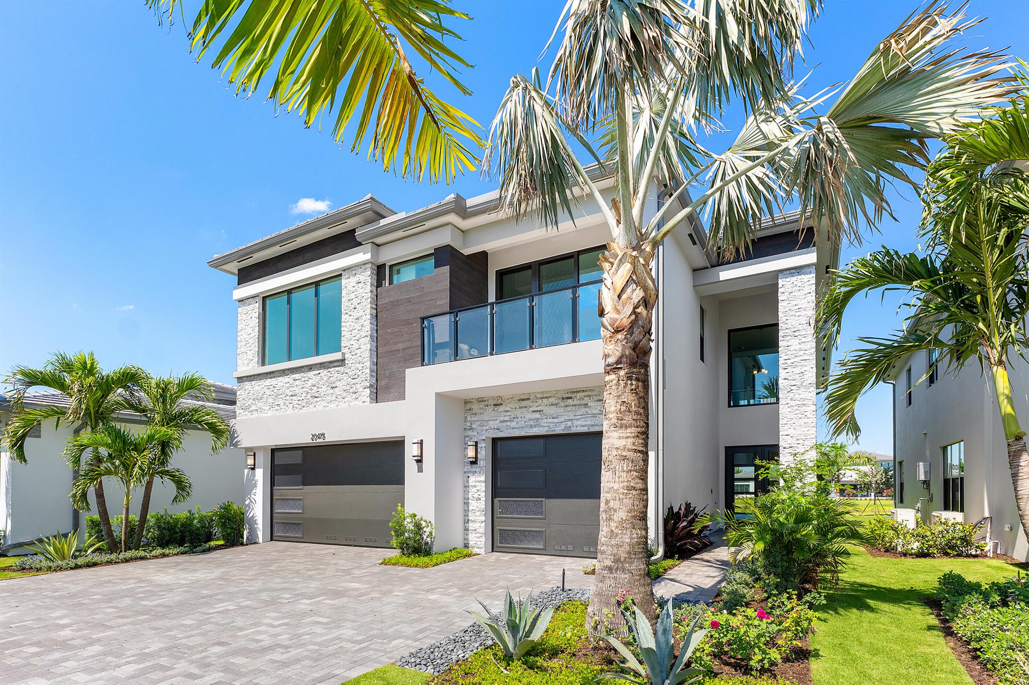 20415 Southernwood Avenue