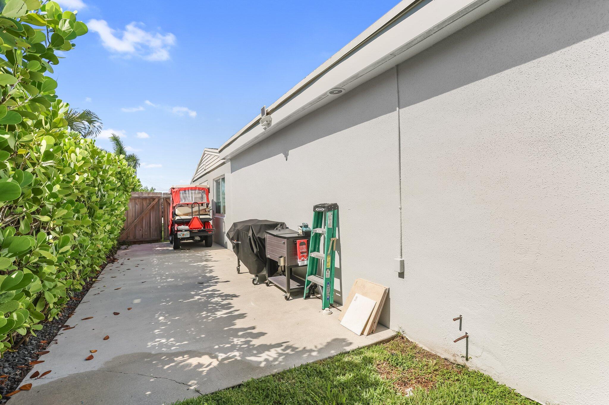 520 SE 3rd Court